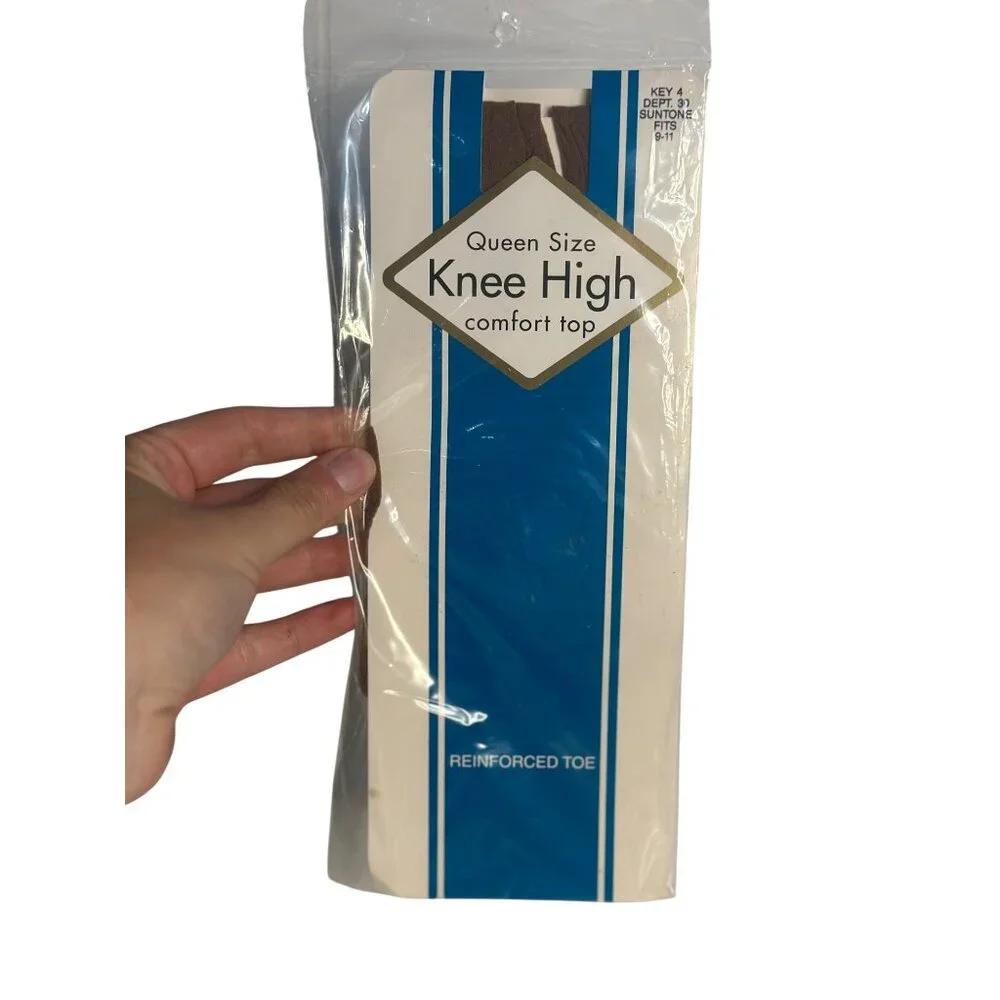 VTG Queen SZ 9-11 Knee High Stockings Comfort Top Reinforced Toe NIP Suntone USA